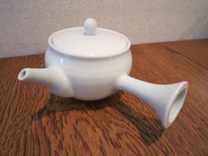 白磁急須.jpg